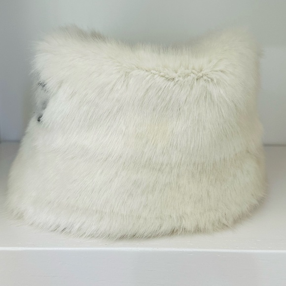 RARE Dolce & Gabbana Logo Black White Fur Bucket Hat - Picture 5 of 10